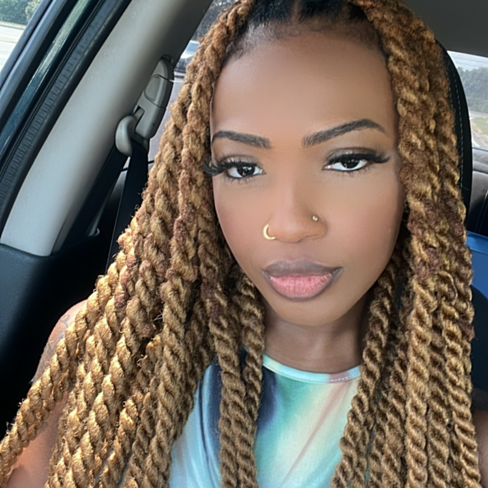 Meet your Posher, Naomi